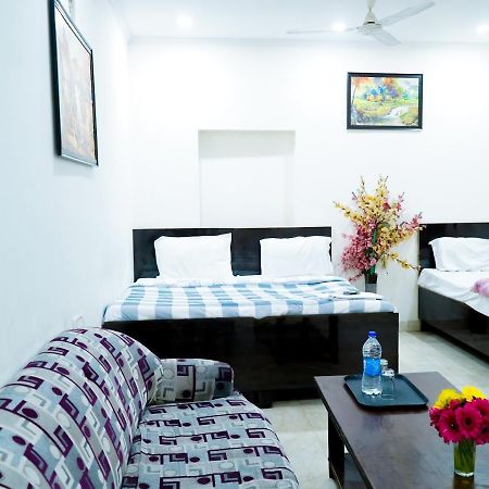 Hotel Tom - Jungpura Chruch Road Neu-Delhi Exterior foto