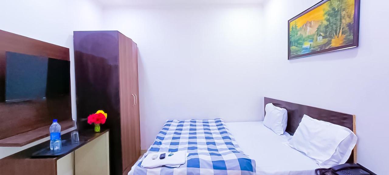 Hotel Tom - Jungpura Chruch Road Neu-Delhi Exterior foto