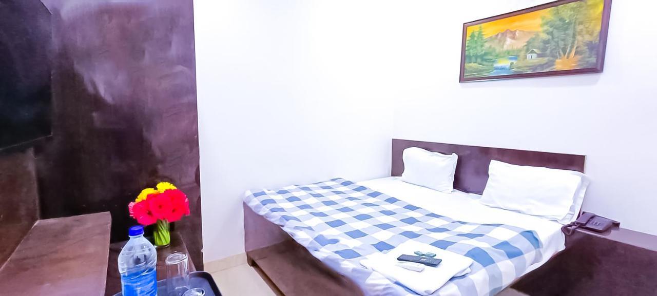 Hotel Tom - Jungpura Chruch Road Neu-Delhi Exterior foto
